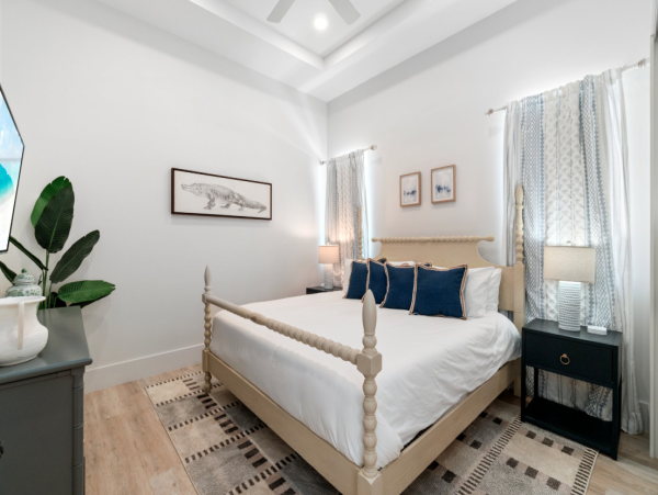 Luxury 4-Bedroom Home Near Vanderbilt Beach in Naples